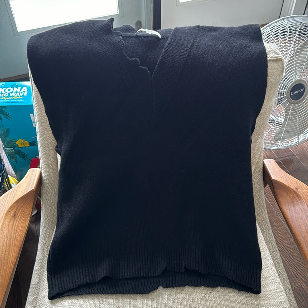 Tibi sweater vest with distressing in xs